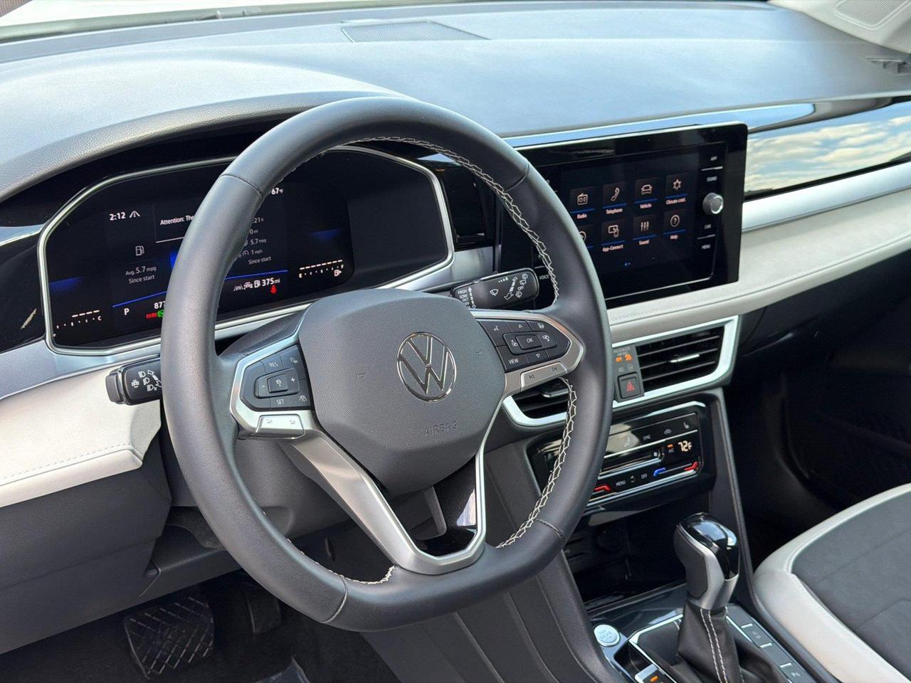 2025 Volkswagen Taos SE Hagerstown MD