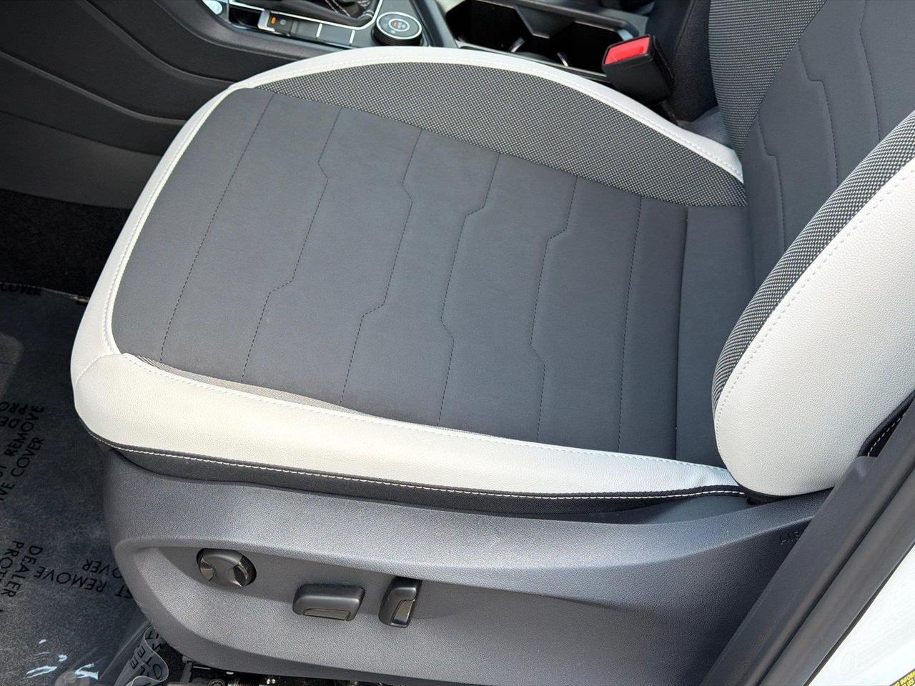 2025 Volkswagen Taos SE Hagerstown MD