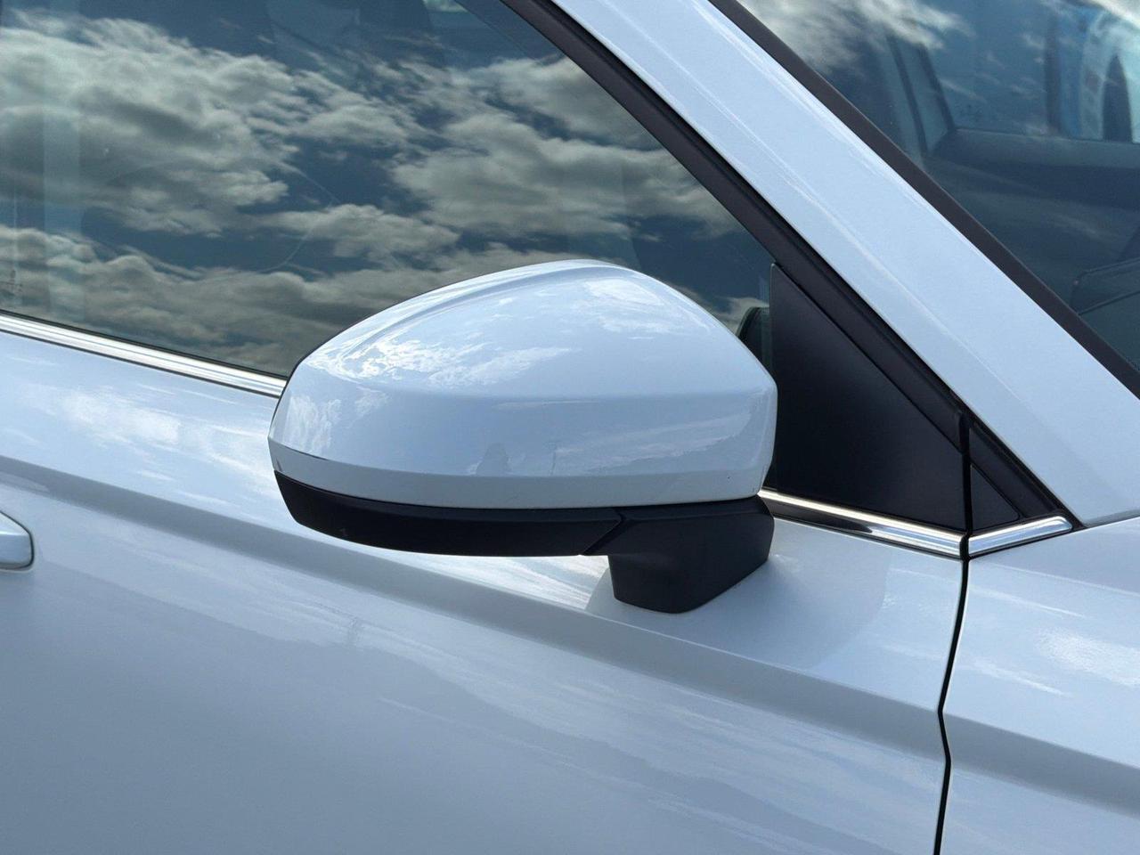 2025 Volkswagen Taos SE Hagerstown MD