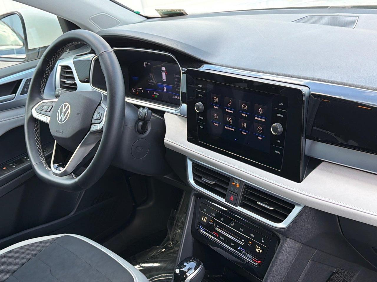 2025 Volkswagen Taos SE Hagerstown MD