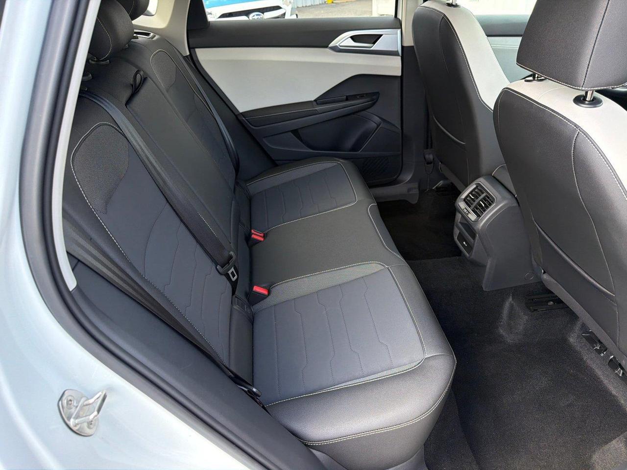 2025 Volkswagen Taos SE Hagerstown MD