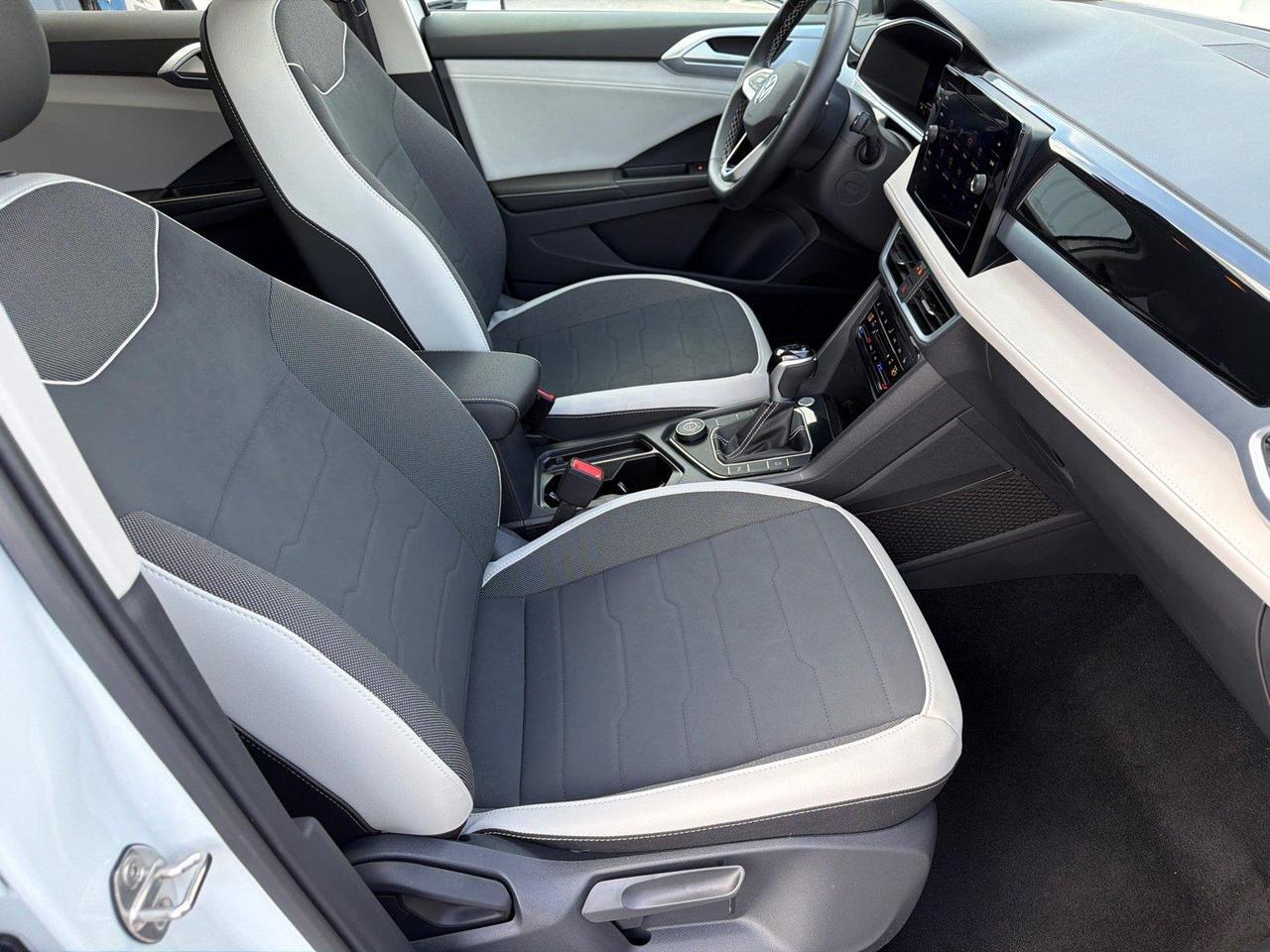 2025 Volkswagen Taos SE Hagerstown MD