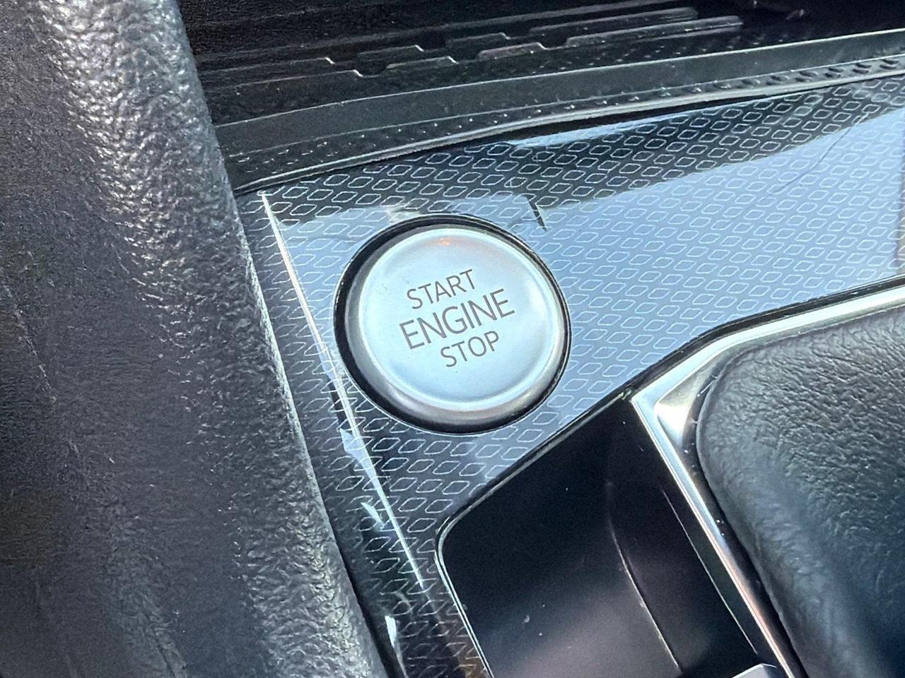 2025 Volkswagen Taos SE Hagerstown MD