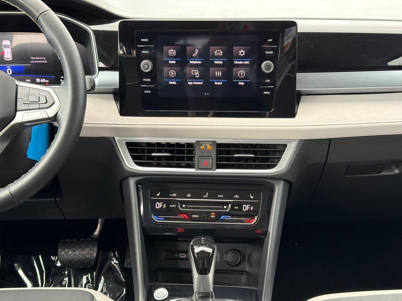 2025 Volkswagen Taos SE Hagerstown MD