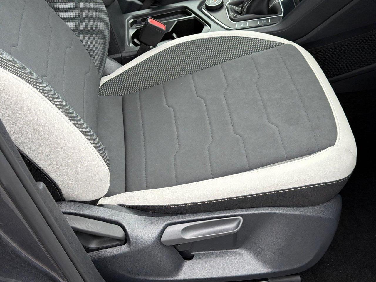 2025 Volkswagen Taos SE Hagerstown MD