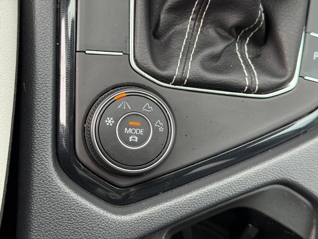 2025 Volkswagen Taos SE Hagerstown MD