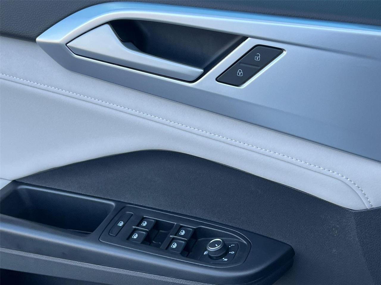 2025 Volkswagen Taos SE Hagerstown MD