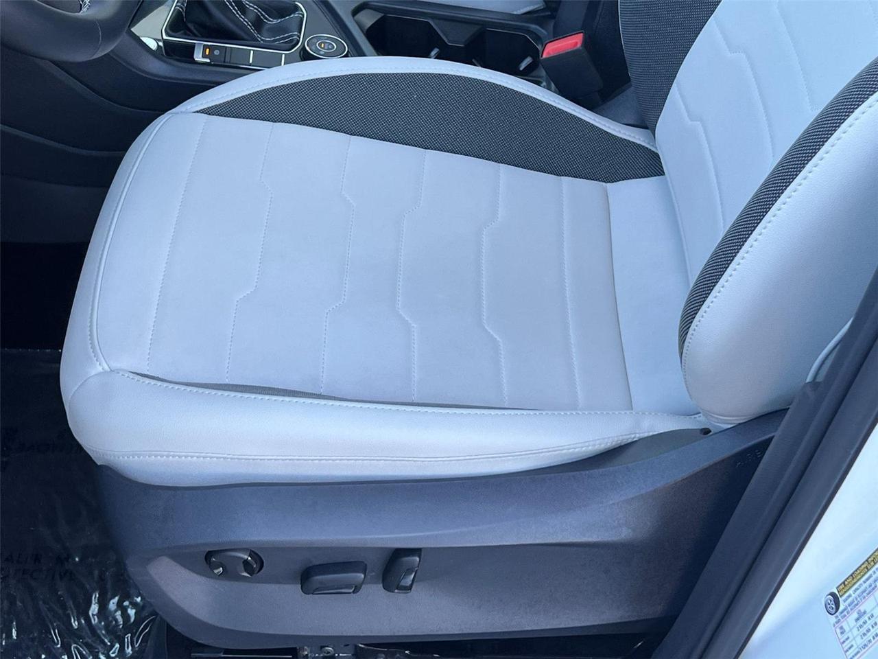 2025 Volkswagen Taos SE Hagerstown MD