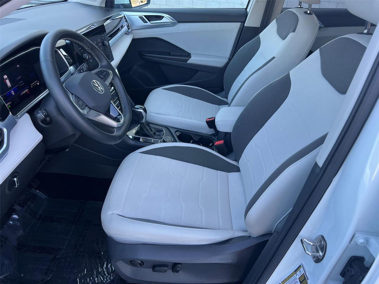 2025 Volkswagen Taos SE Hagerstown MD