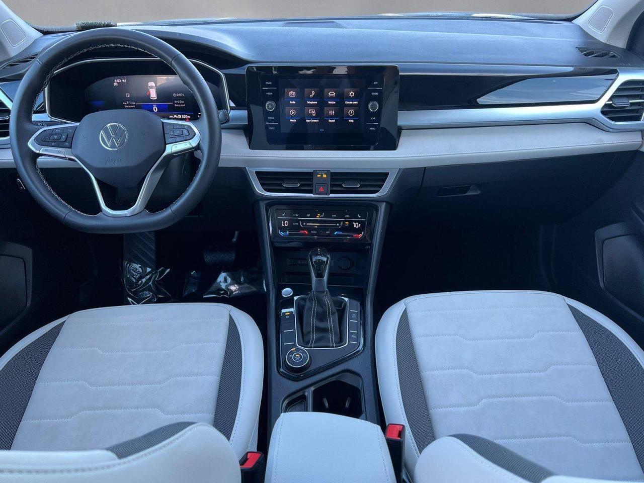 2025 Volkswagen Taos SE Hagerstown MD