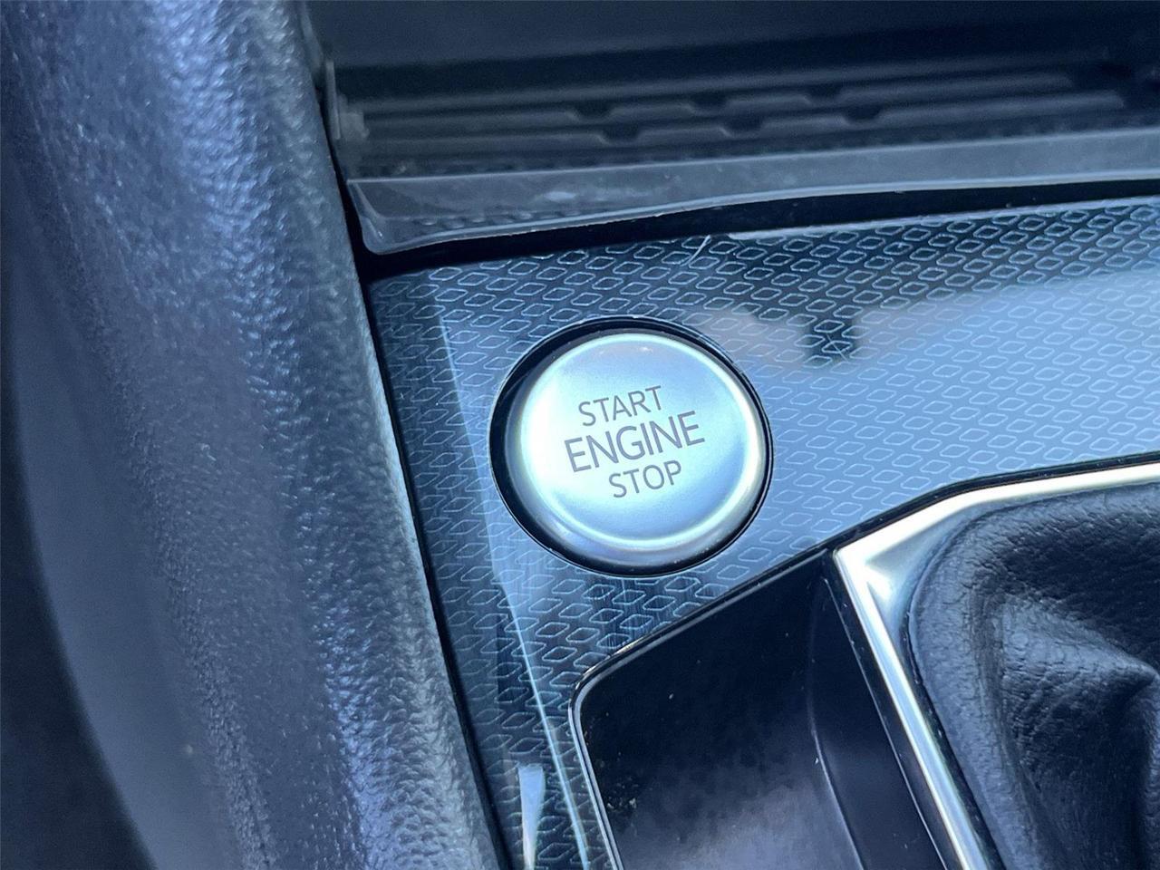 2025 Volkswagen Taos SE Hagerstown MD