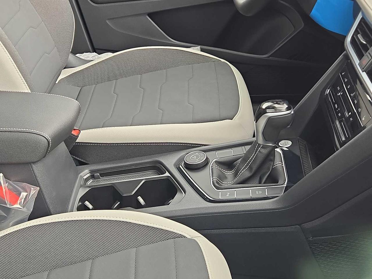 2025 Volkswagen Taos SE Medford MA