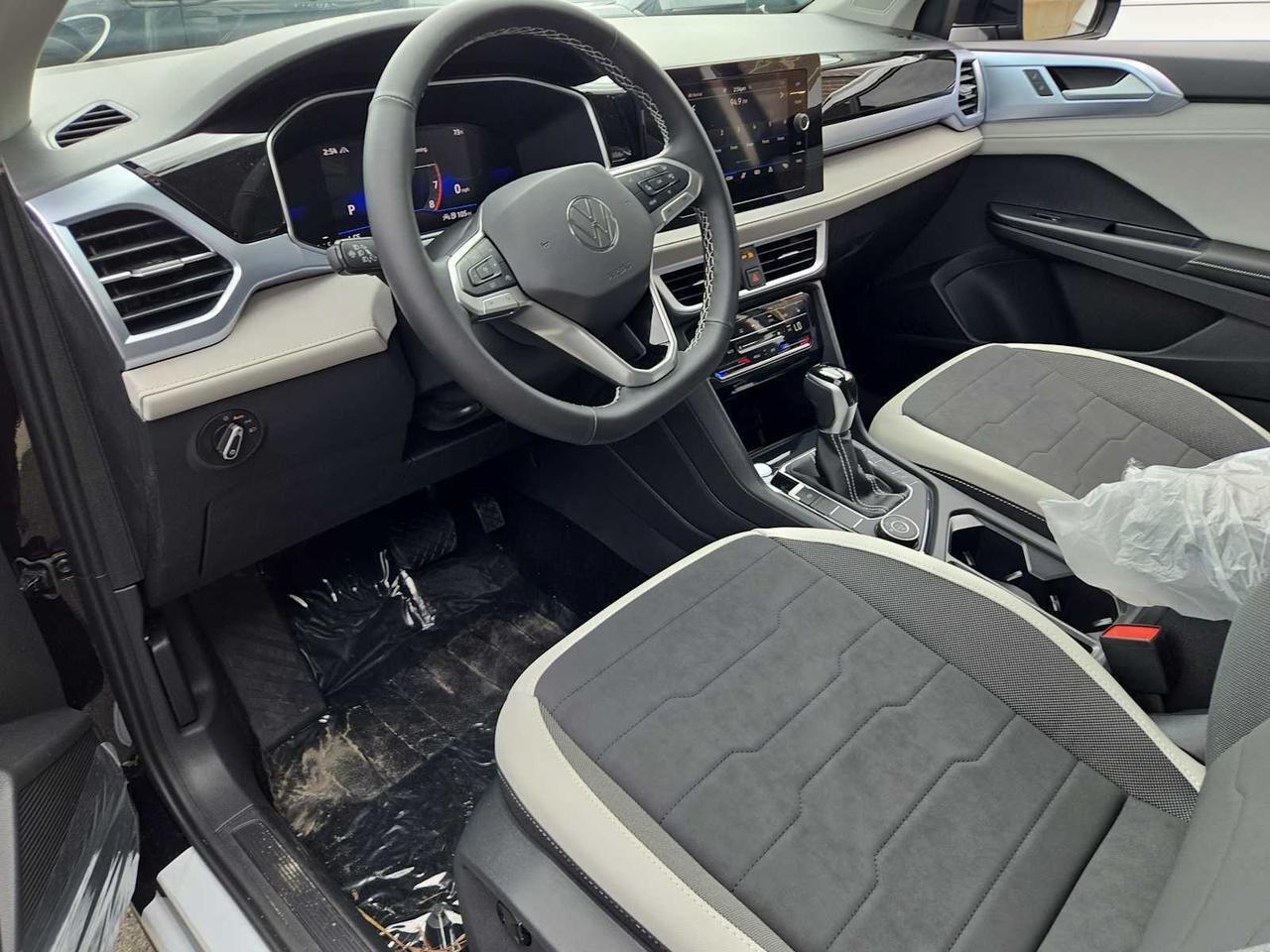2025 Volkswagen Taos SE Medford MA