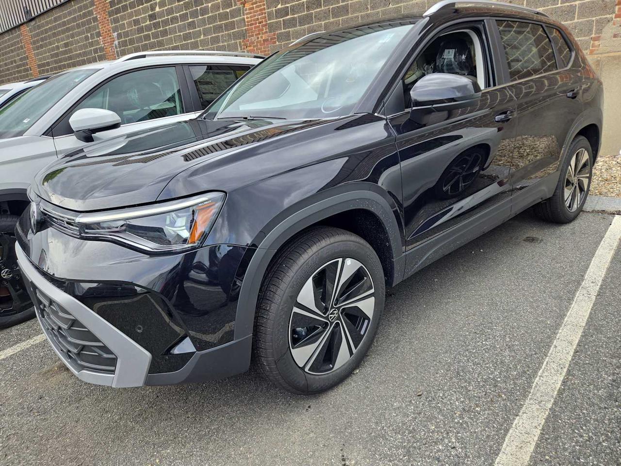 2025 Volkswagen Taos SE Medford MA