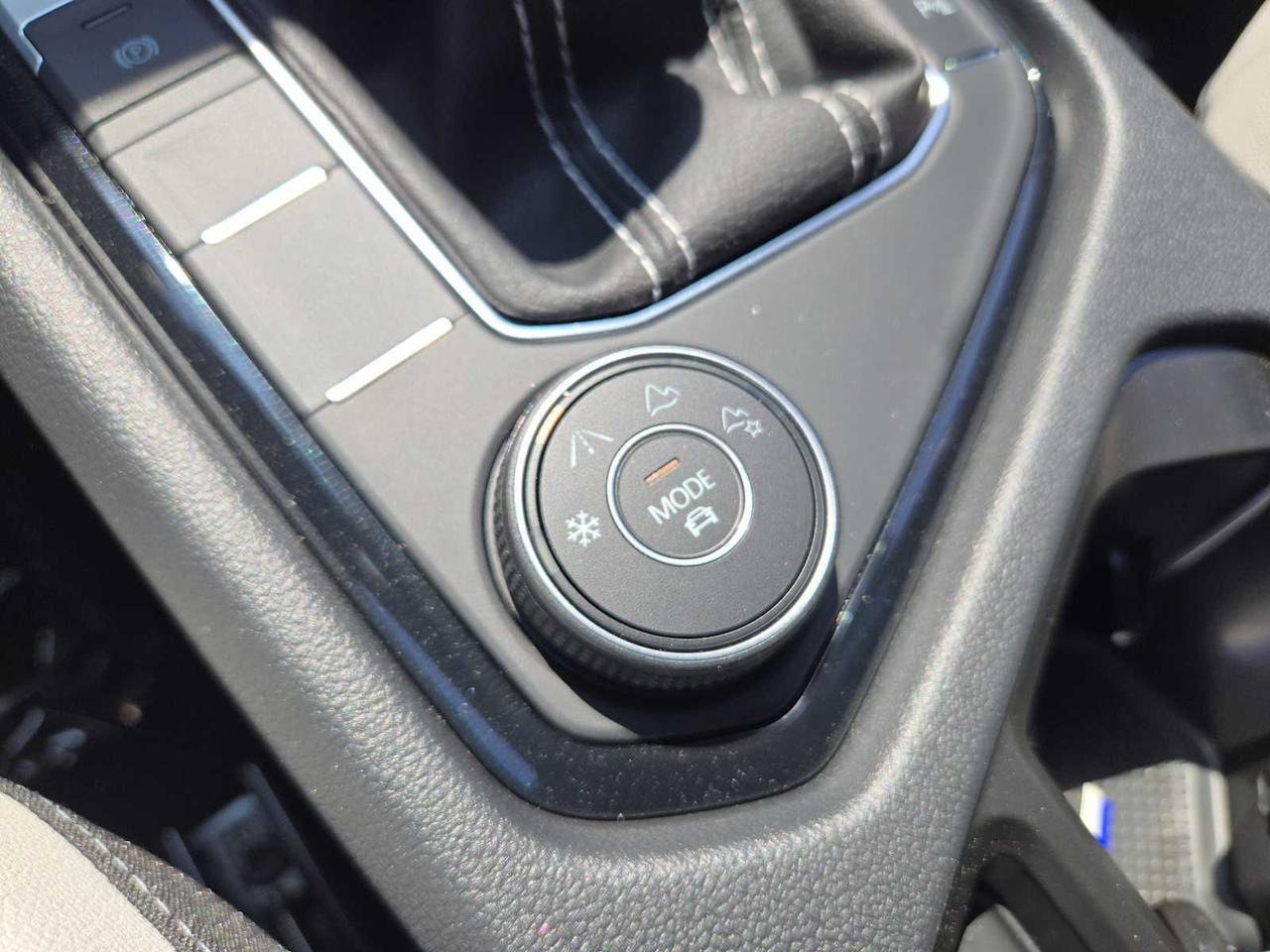 2025 Volkswagen Taos SE Medford MA