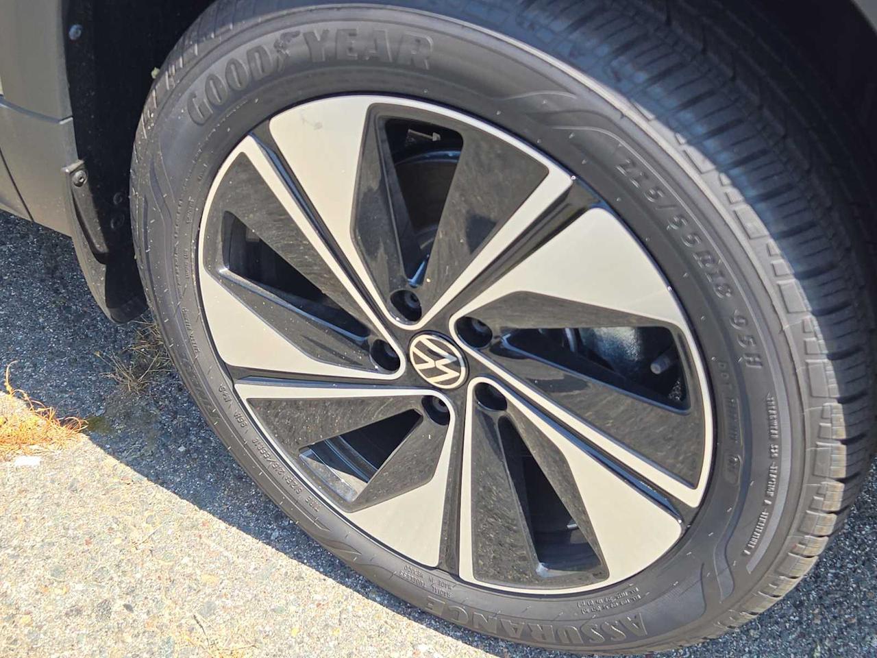 2025 Volkswagen Taos SE Medford MA