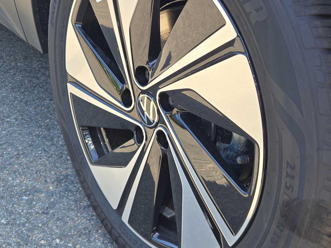 2025 Volkswagen Taos SE Medford MA