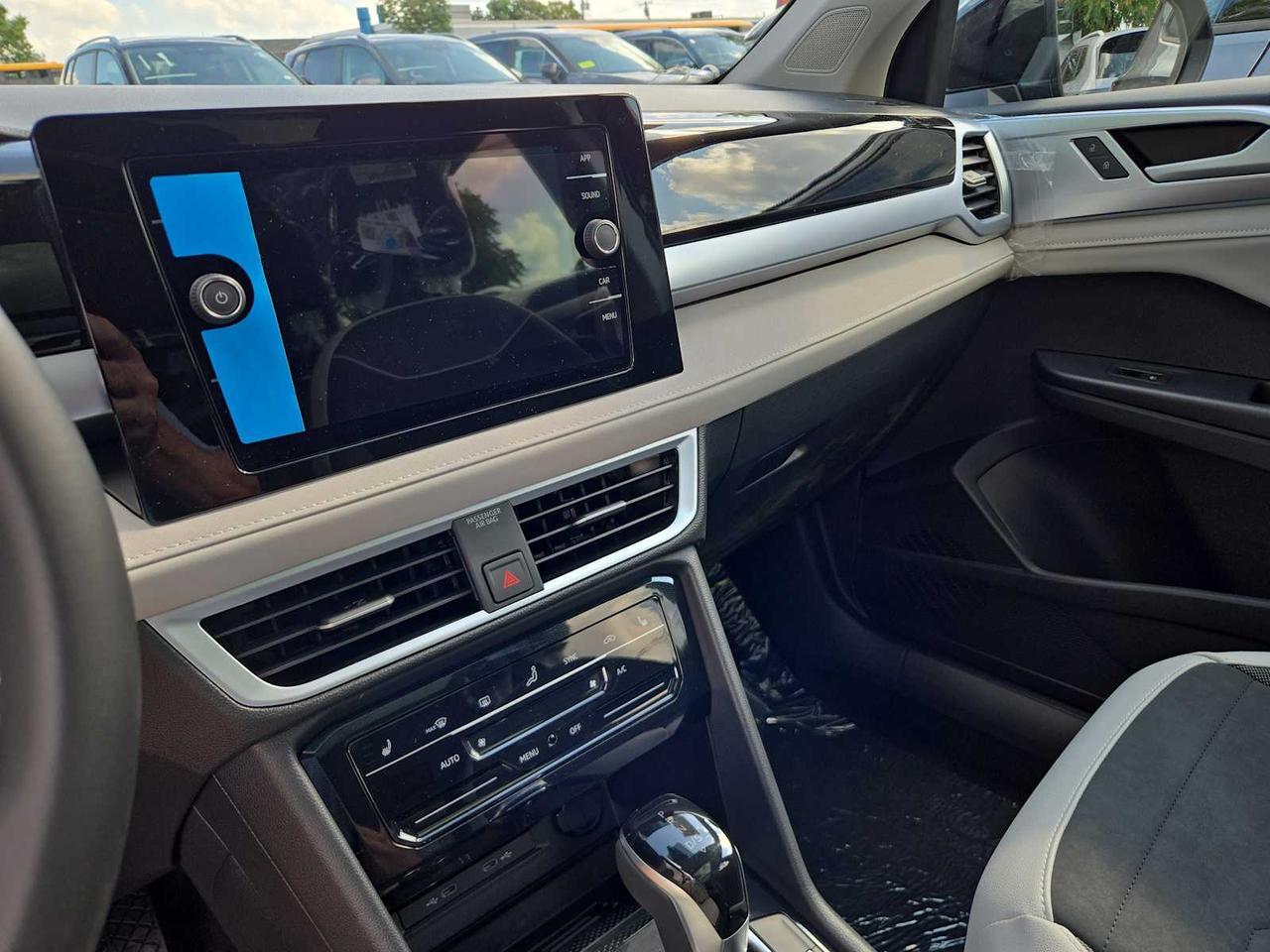2025 Volkswagen Taos SE Medford MA