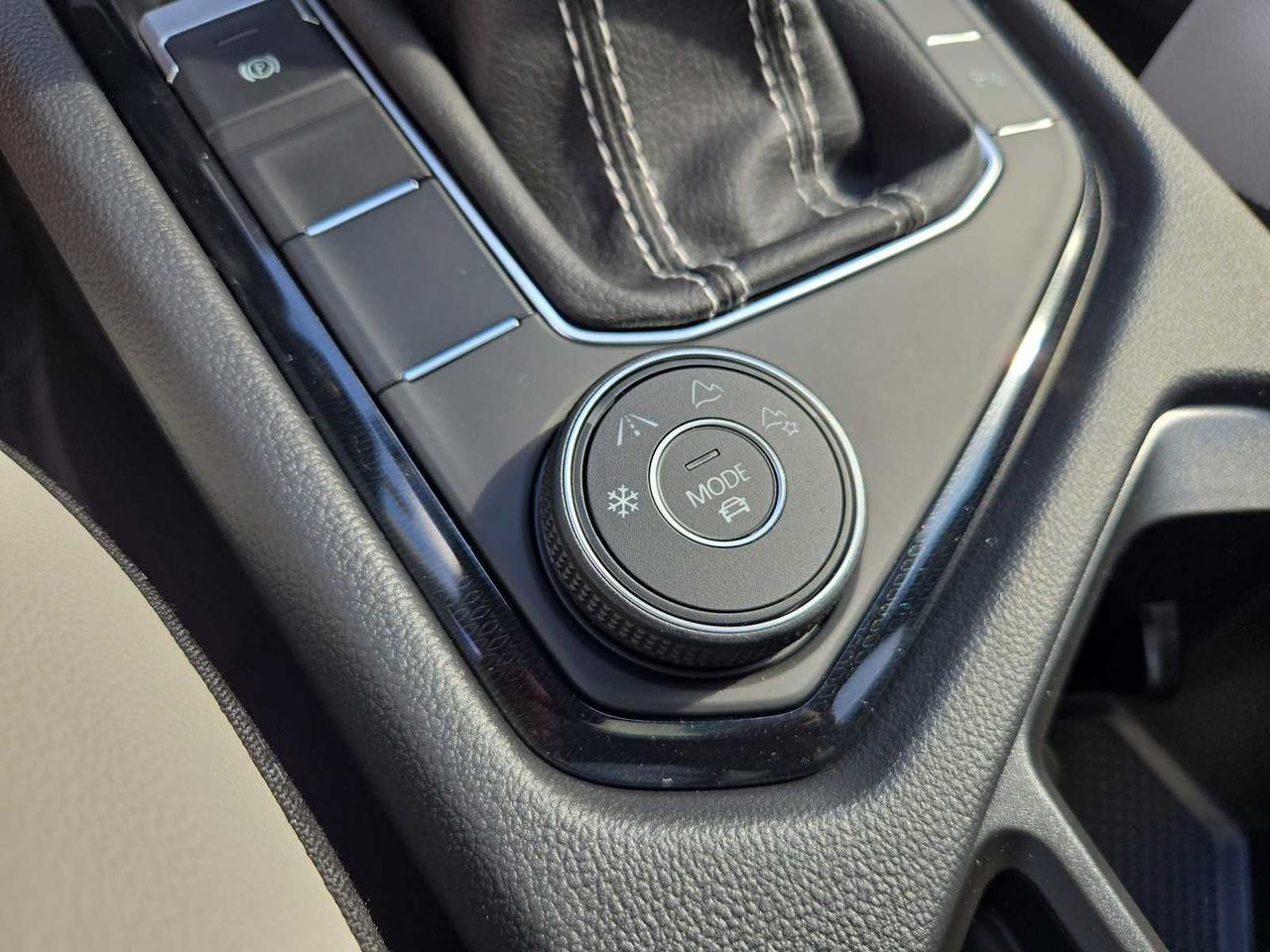 2025 Volkswagen Taos SE Medford MA