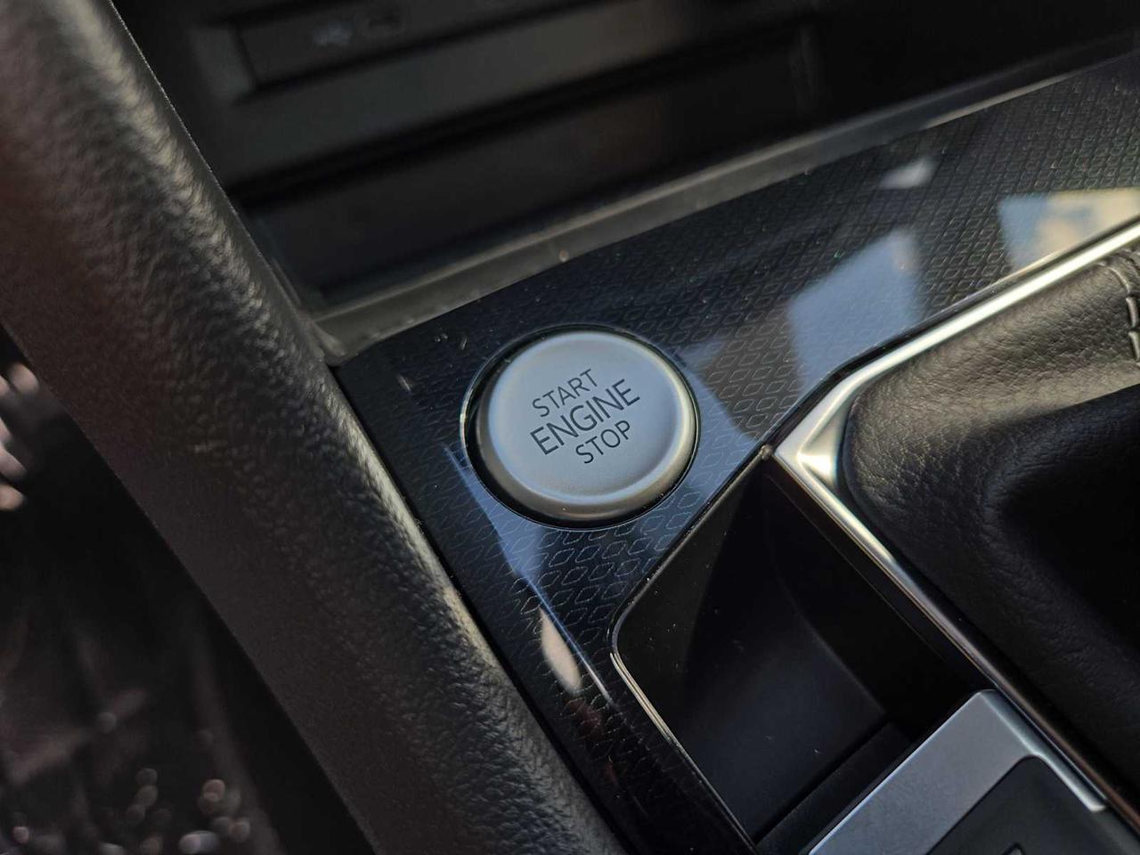 2025 Volkswagen Taos SE Medford MA