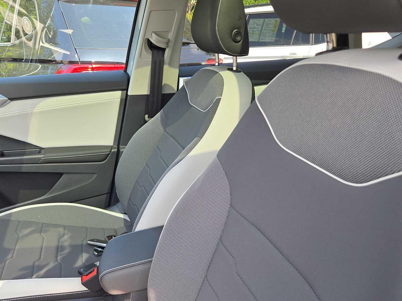 2025 Volkswagen Taos SE Wellesley MA