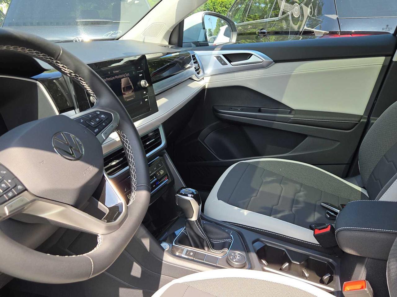 2025 Volkswagen Taos SE Wellesley MA