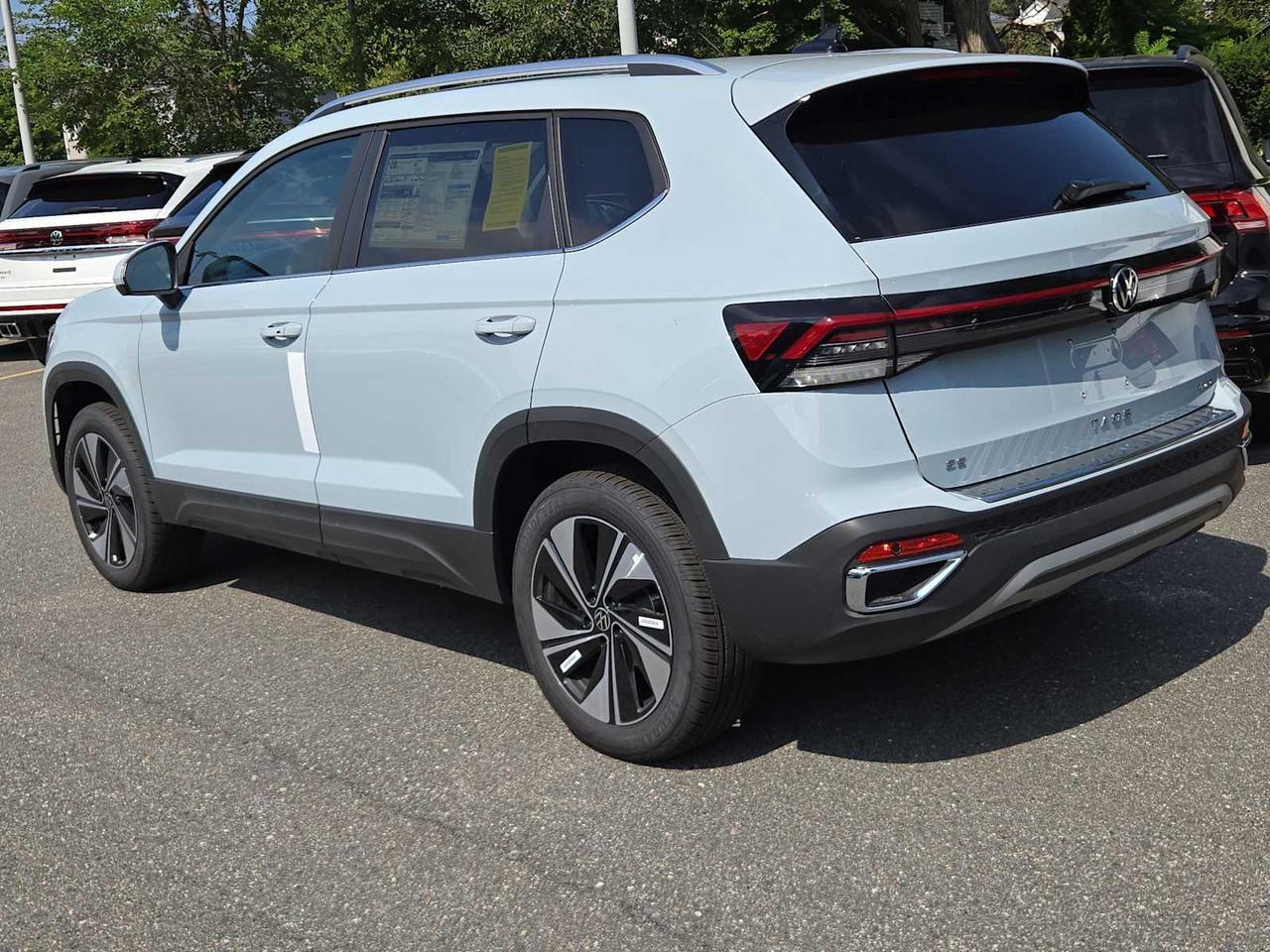 2025 Volkswagen Taos SE Wellesley MA