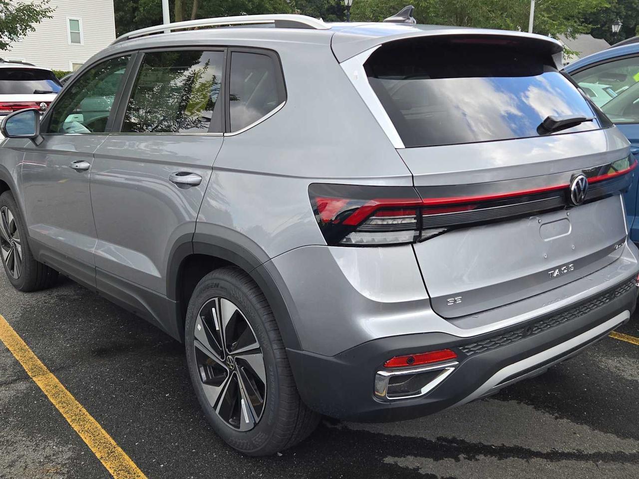 2025 Volkswagen Taos SE Wellesley MA