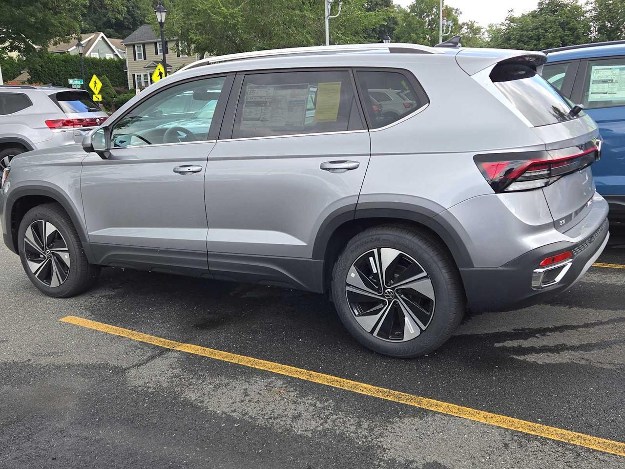 2025 Volkswagen Taos SE Wellesley MA