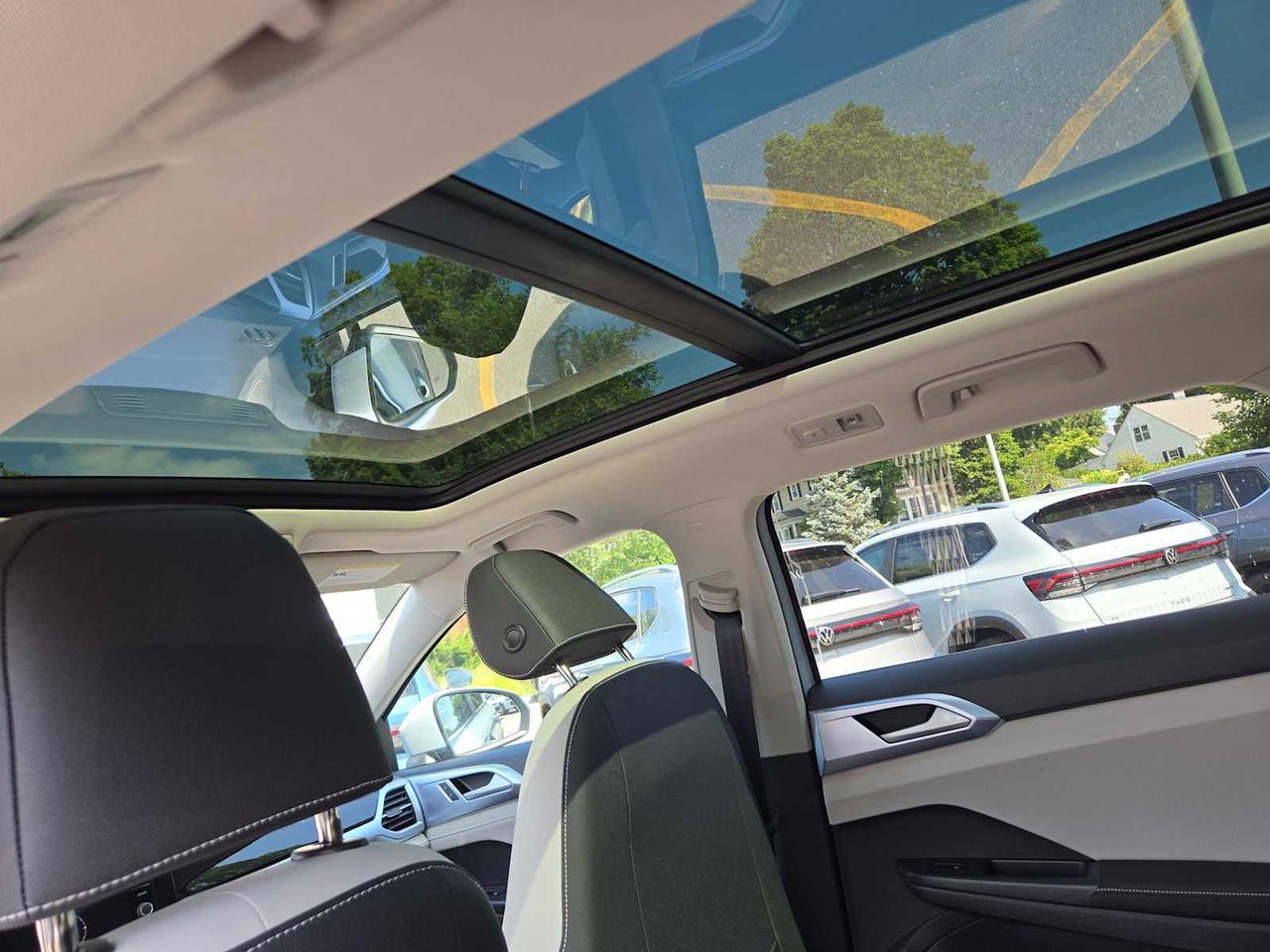 2025 Volkswagen Taos SE Wellesley MA
