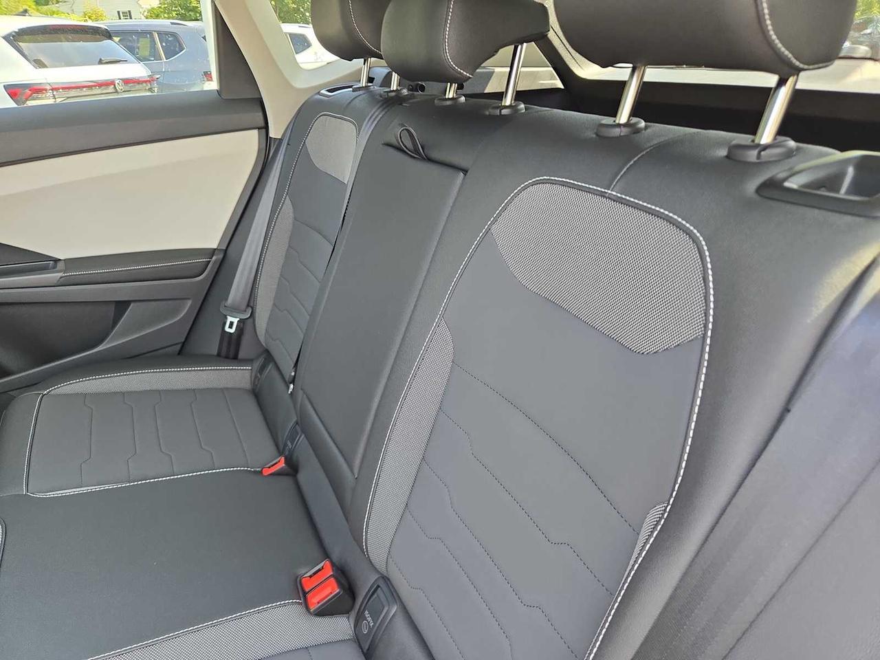 2025 Volkswagen Taos SE Wellesley MA