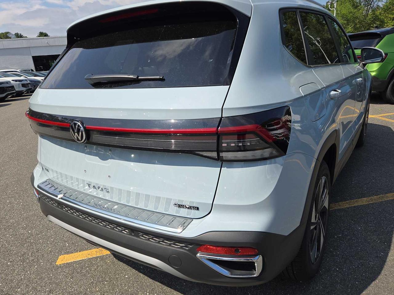 2025 Volkswagen Taos SE Wellesley MA