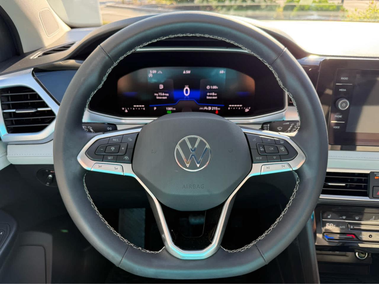 2025 Volkswagen Taos SE Wellesley MA