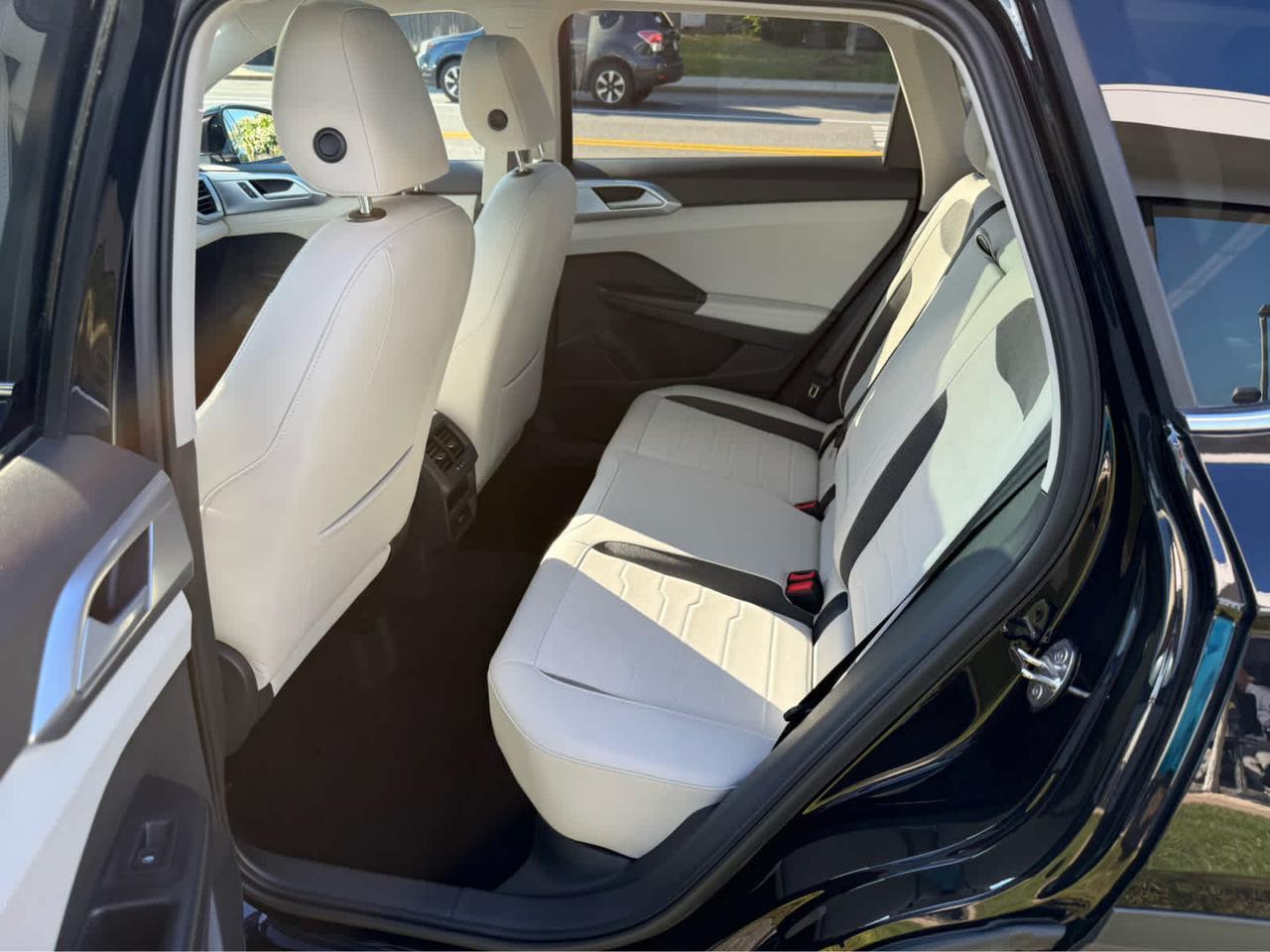 2025 Volkswagen Taos SE Wellesley MA