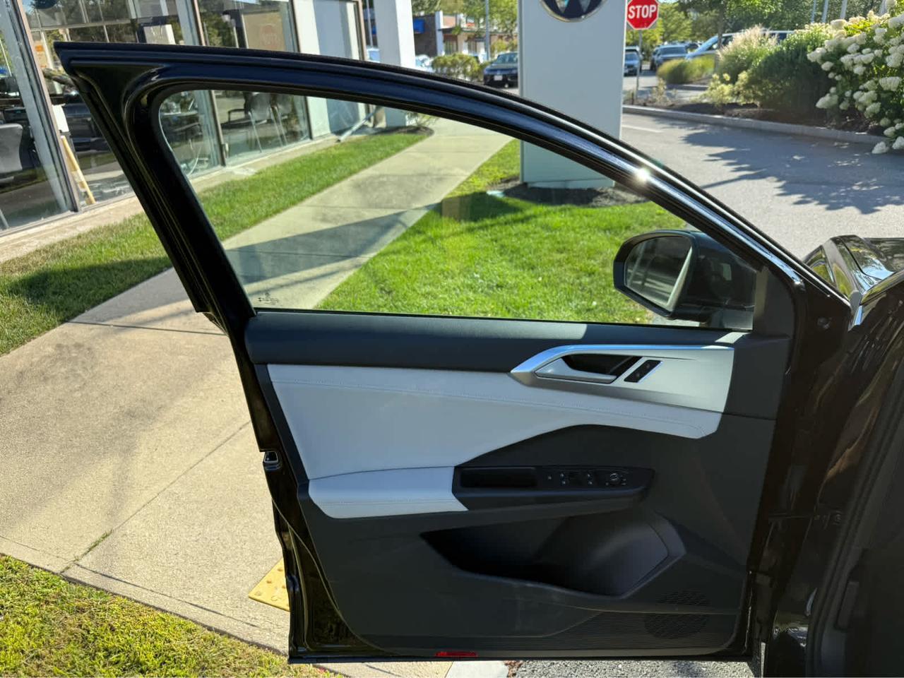 2025 Volkswagen Taos SE Wellesley MA