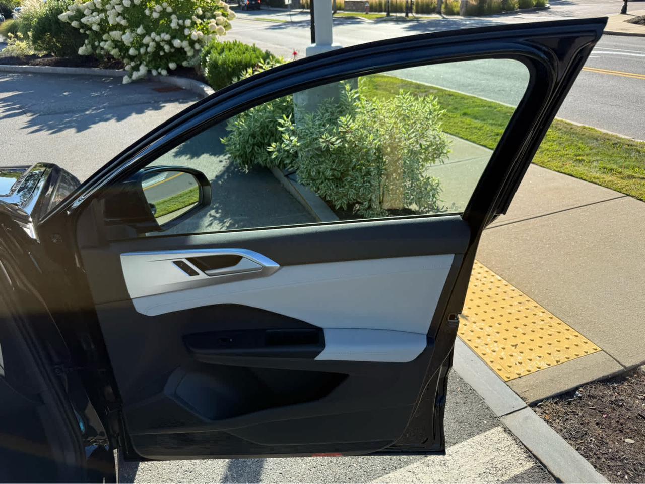2025 Volkswagen Taos SE Wellesley MA