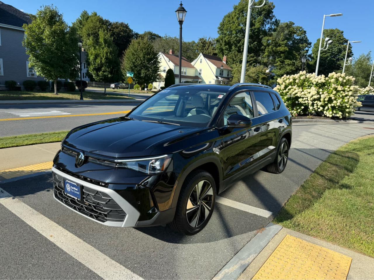 2025 Volkswagen Taos SE Wellesley MA