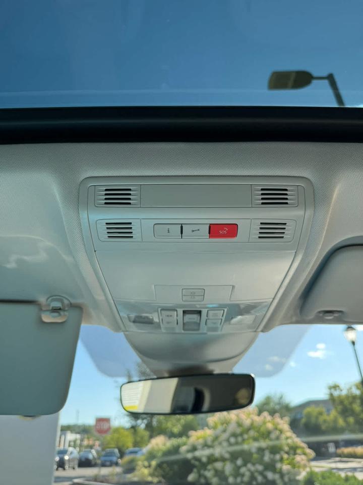 2025 Volkswagen Taos SE Wellesley MA
