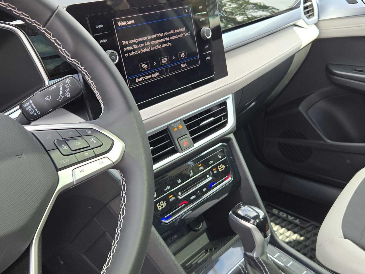 2025 Volkswagen Taos SE Wellesley MA