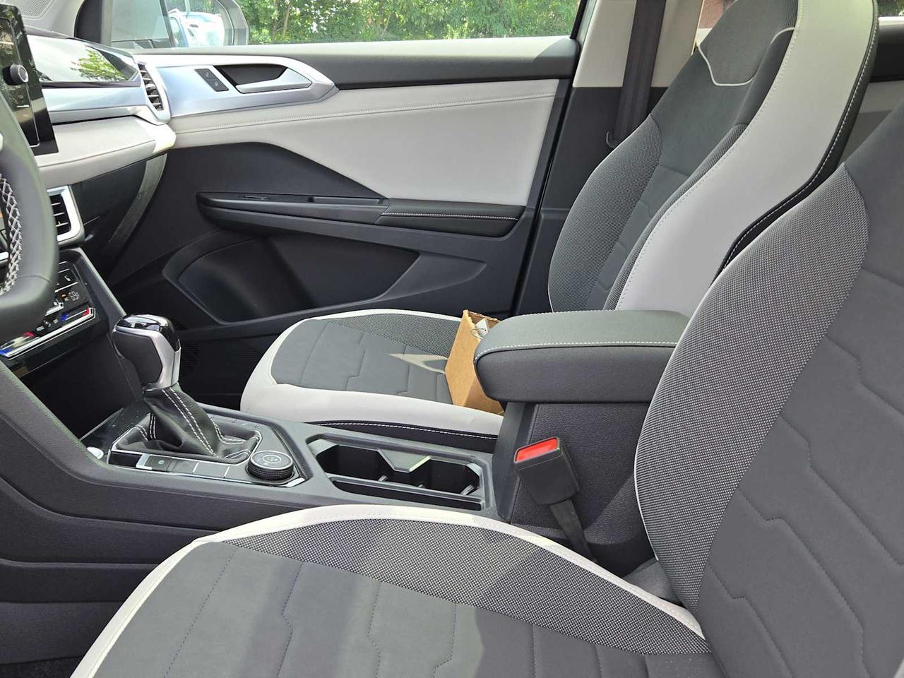 2025 Volkswagen Taos SE Wellesley MA