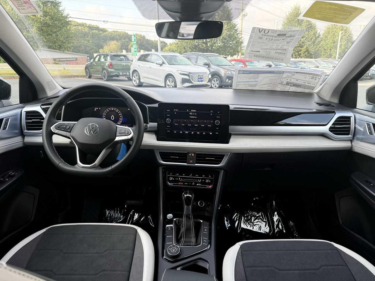 2025 Volkswagen Taos SE Westborough MA
