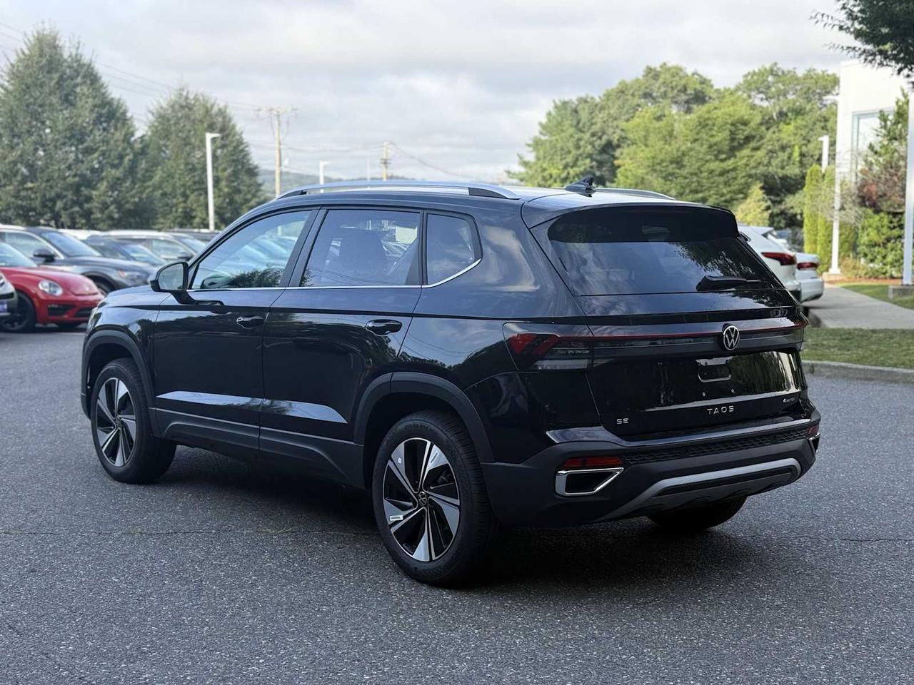 2025 Volkswagen Taos SE Westborough MA