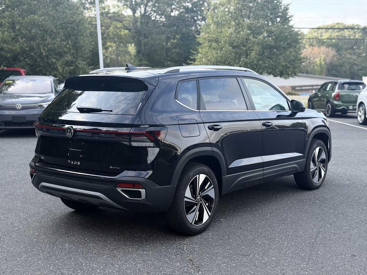2025 Volkswagen Taos SE Westborough MA