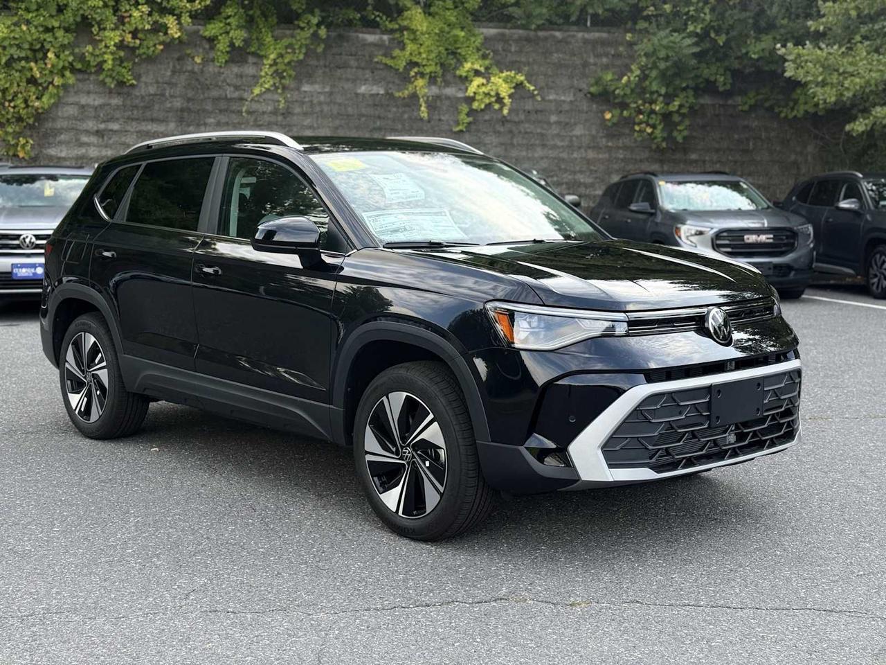 2025 Volkswagen Taos SE Westborough MA