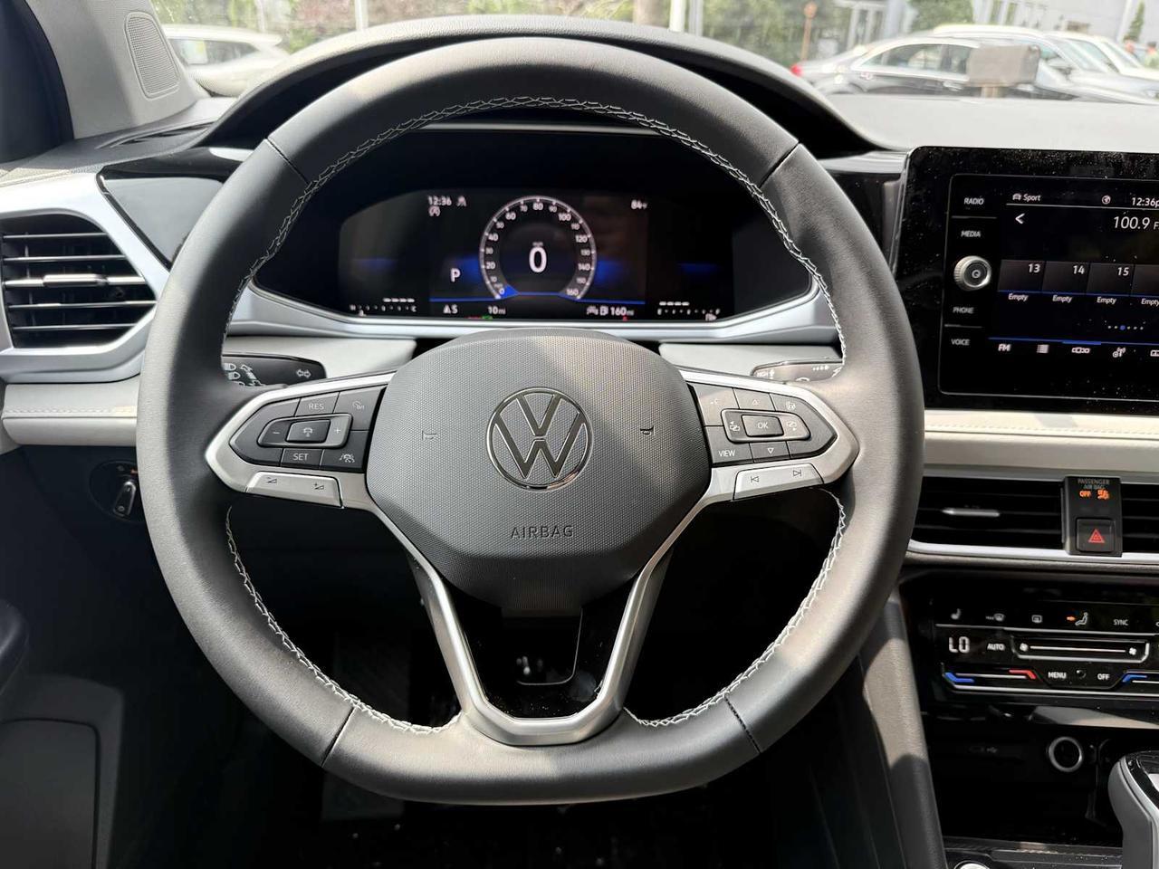2025 Volkswagen Taos SE Westborough MA