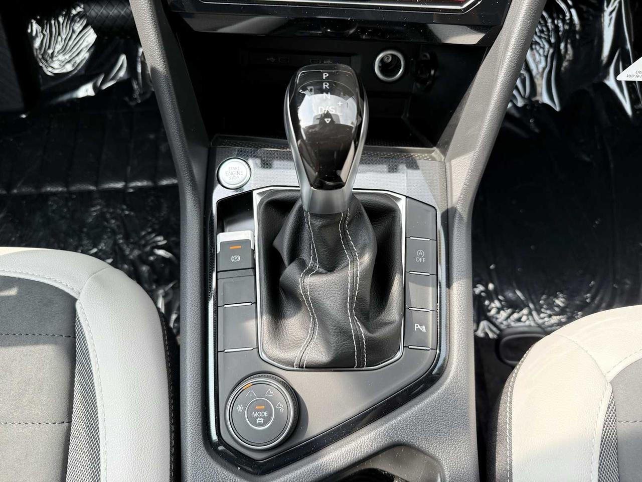 2025 Volkswagen Taos SE Westborough MA