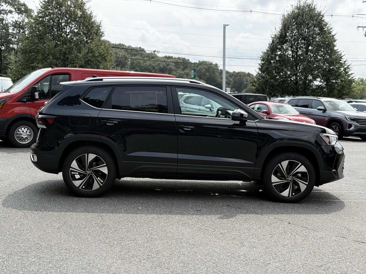 2025 Volkswagen Taos SE Westborough MA