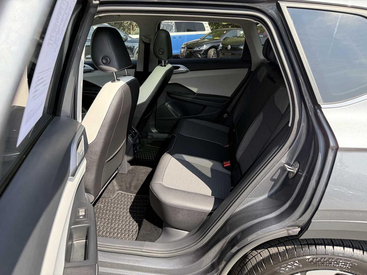 2025 Volkswagen Taos SE Westborough MA
