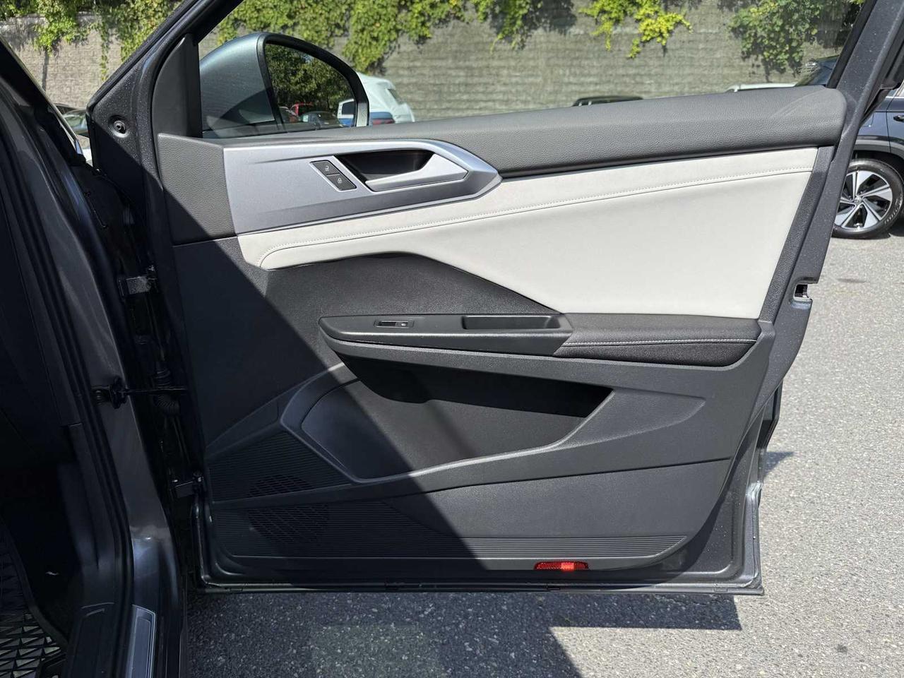 2025 Volkswagen Taos SE Westborough MA
