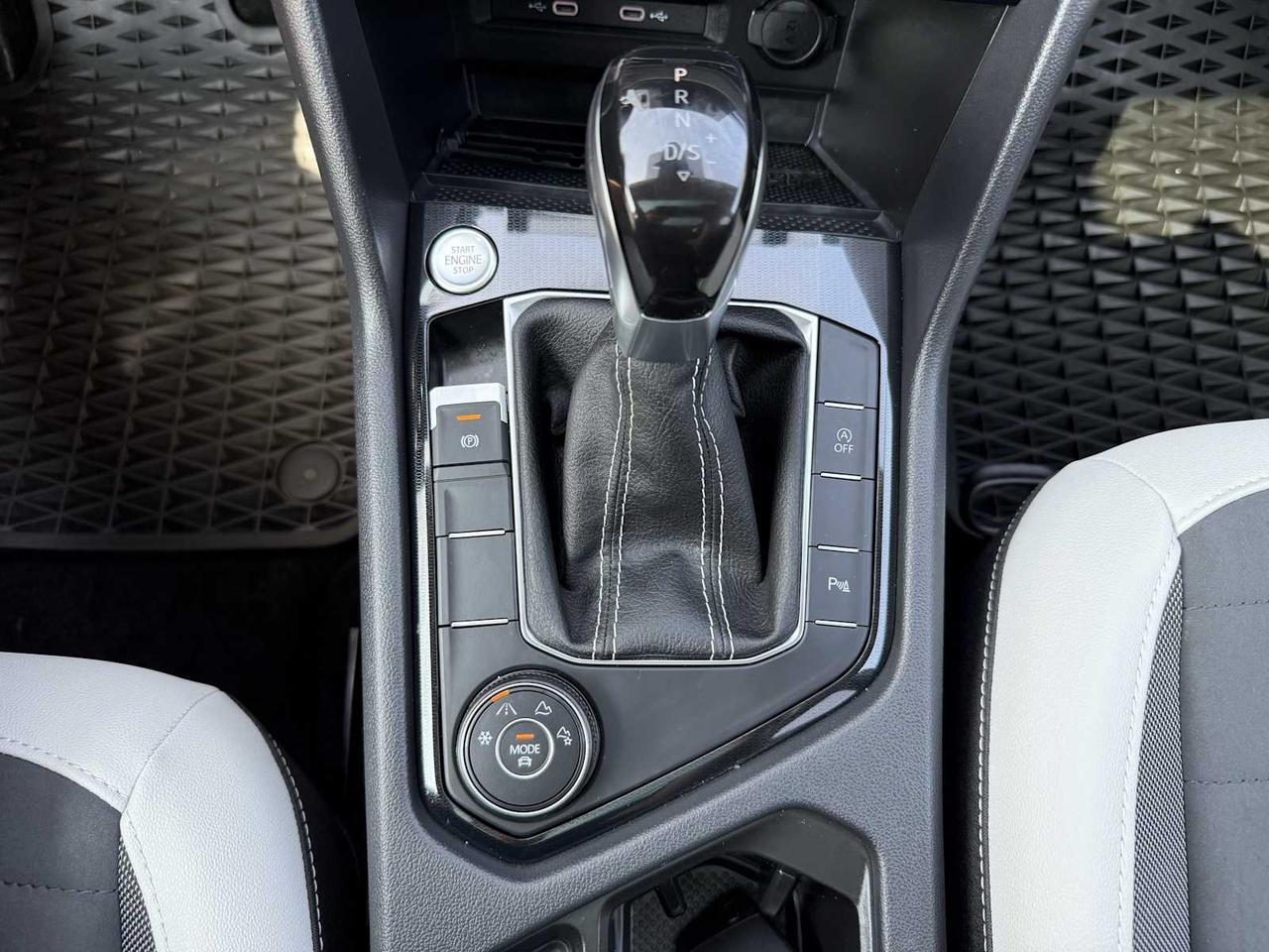 2025 Volkswagen Taos SE Westborough MA